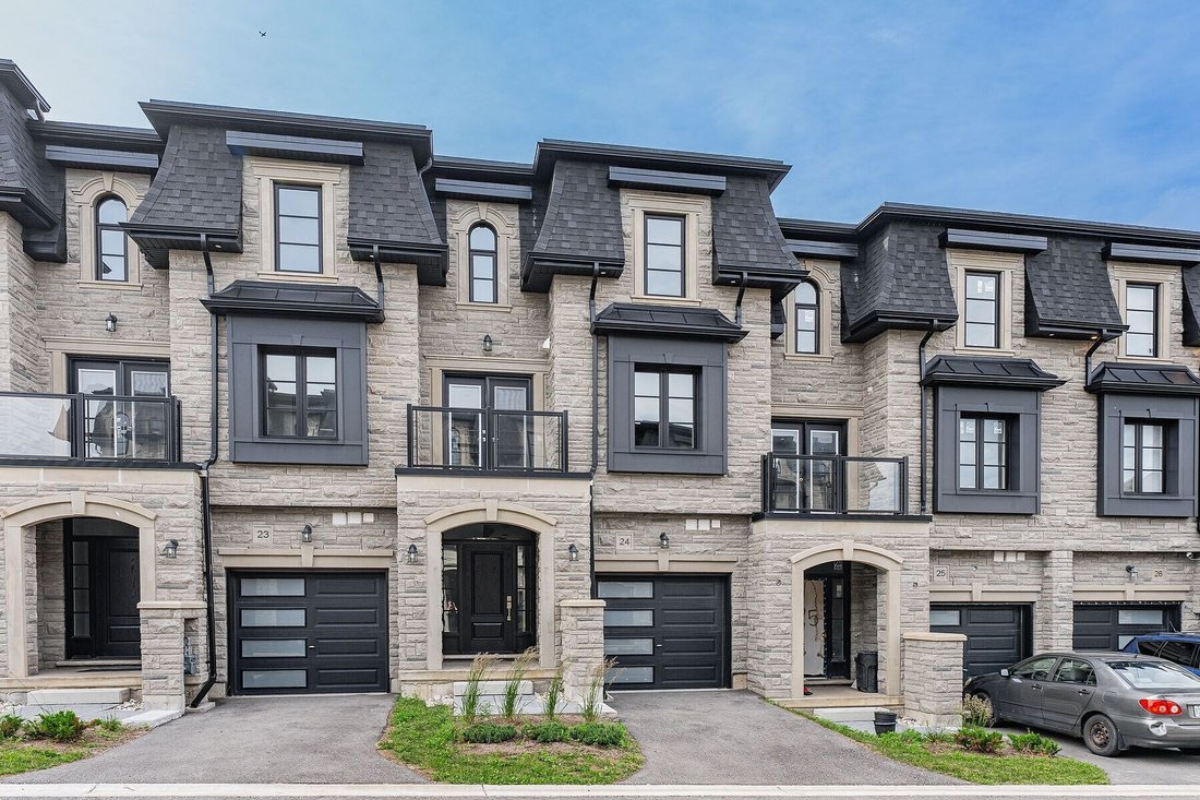 Condo in Guelph, Ontario, Canada 1 - 18342160