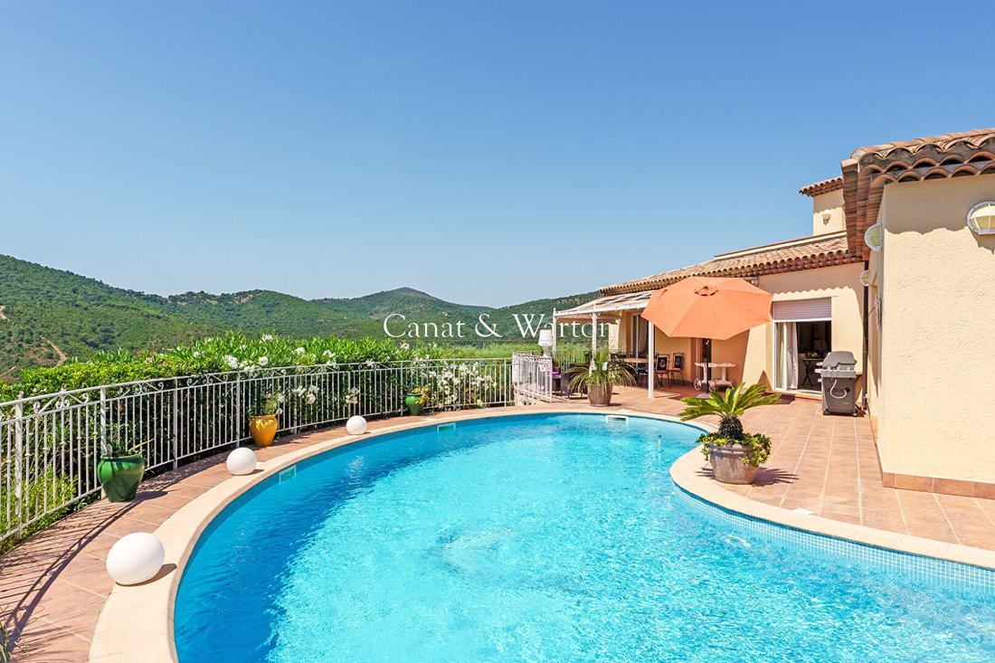 Villa in Les Issambres, Roquebrune-sur-Argens, France 2 - 18341526