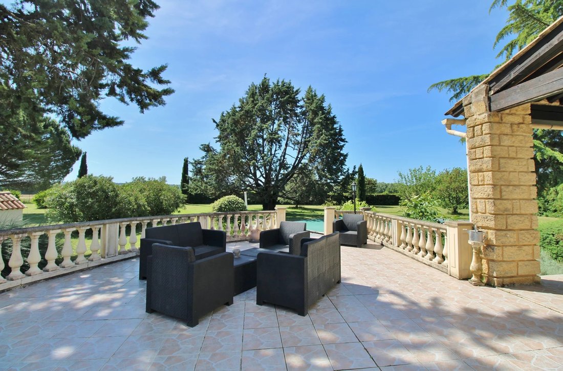 Villa in Uzès, Occitania, France 3 - 18336959