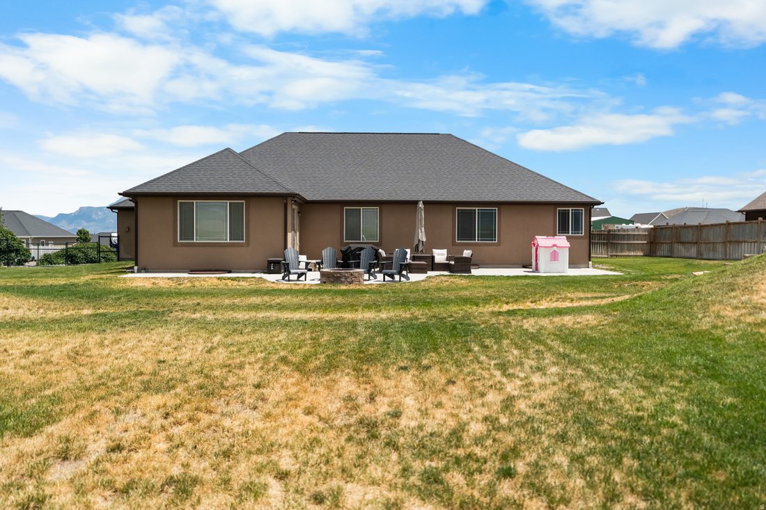 House in Eagle Mountain, Utah, United States 4 - 18339991