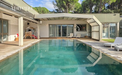 House in la Jonquera, Catalonia, Spain 1