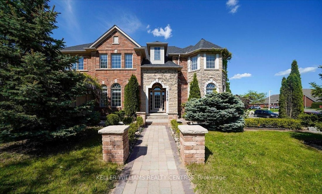 House in Oakville, Ontario, Canada 2 - 18340806