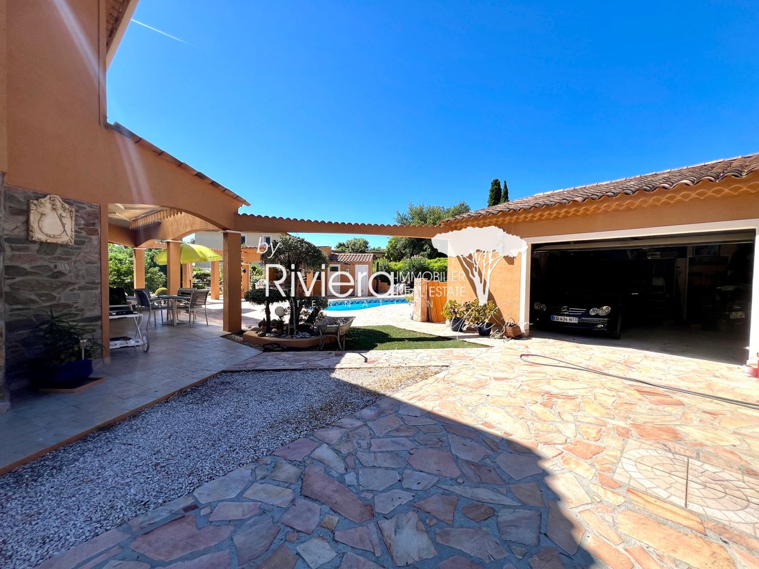 Villa à Nord, Cavalaire-sur-Mer, France 3 - 18335977