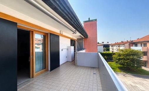 Penthouse in Castelfranco Veneto, Veneto, Italy 1