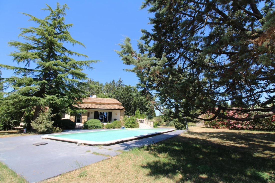 Villa in Uzès, Occitania, France 1 - 18336959