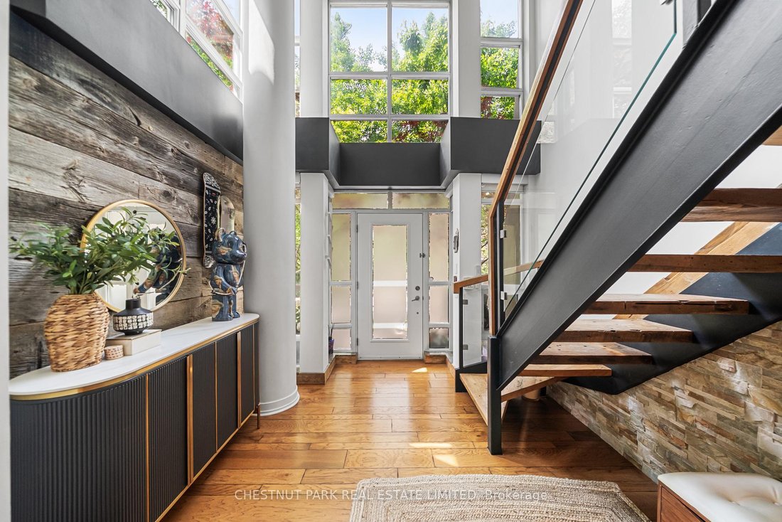 Apartment in Toronto, Ontario, Canada 4 - 18156761
