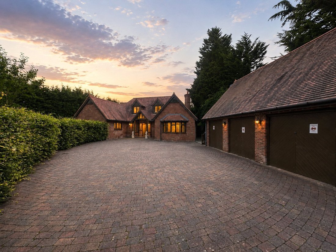 House in Hurn, England 1 - 18342876