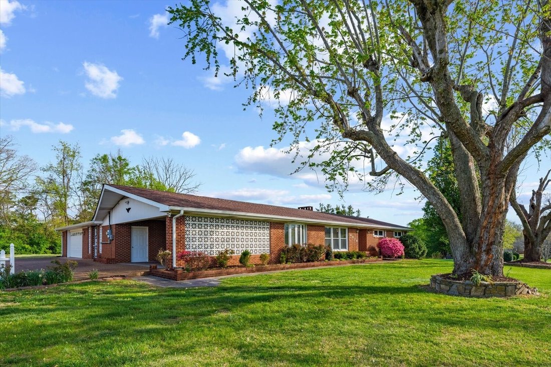 House in Columbia, Tennessee, United States 3 - 18335574