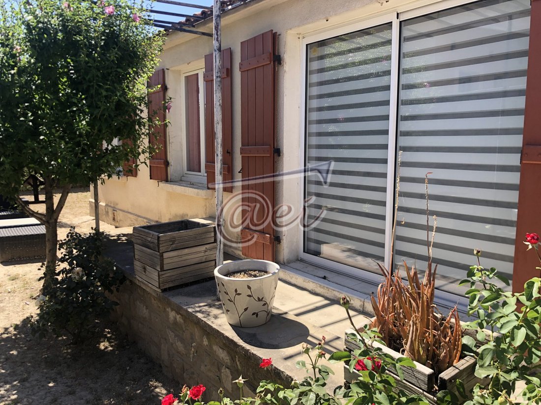 Villa in La Barben, Provence-Alpes-Côte d'Azur, France 3 - 18341898