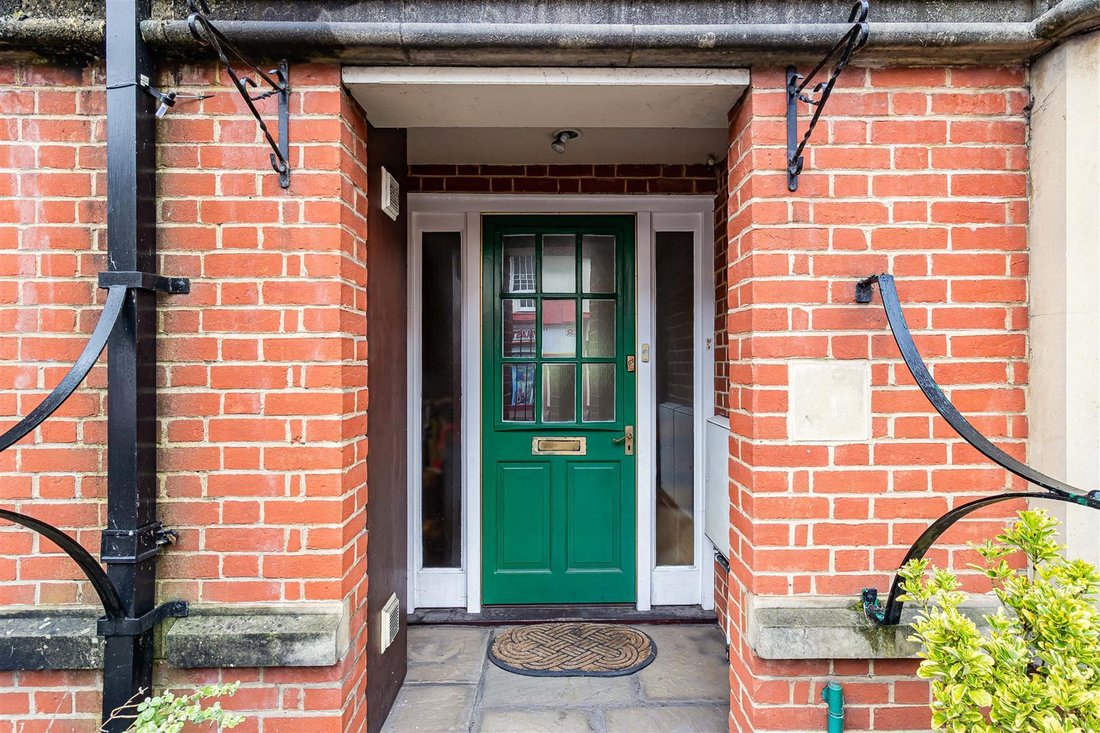Townhouse in Saffron Walden, England 3 - 18334922