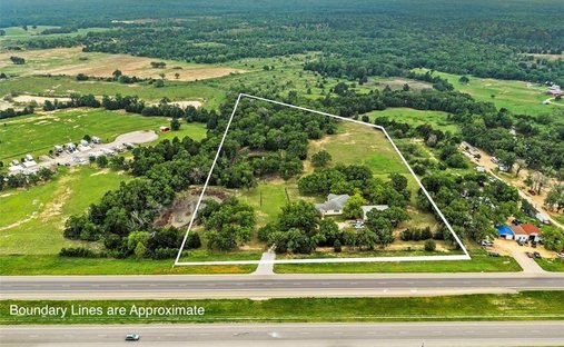 House in McDade, Texas, United States 1