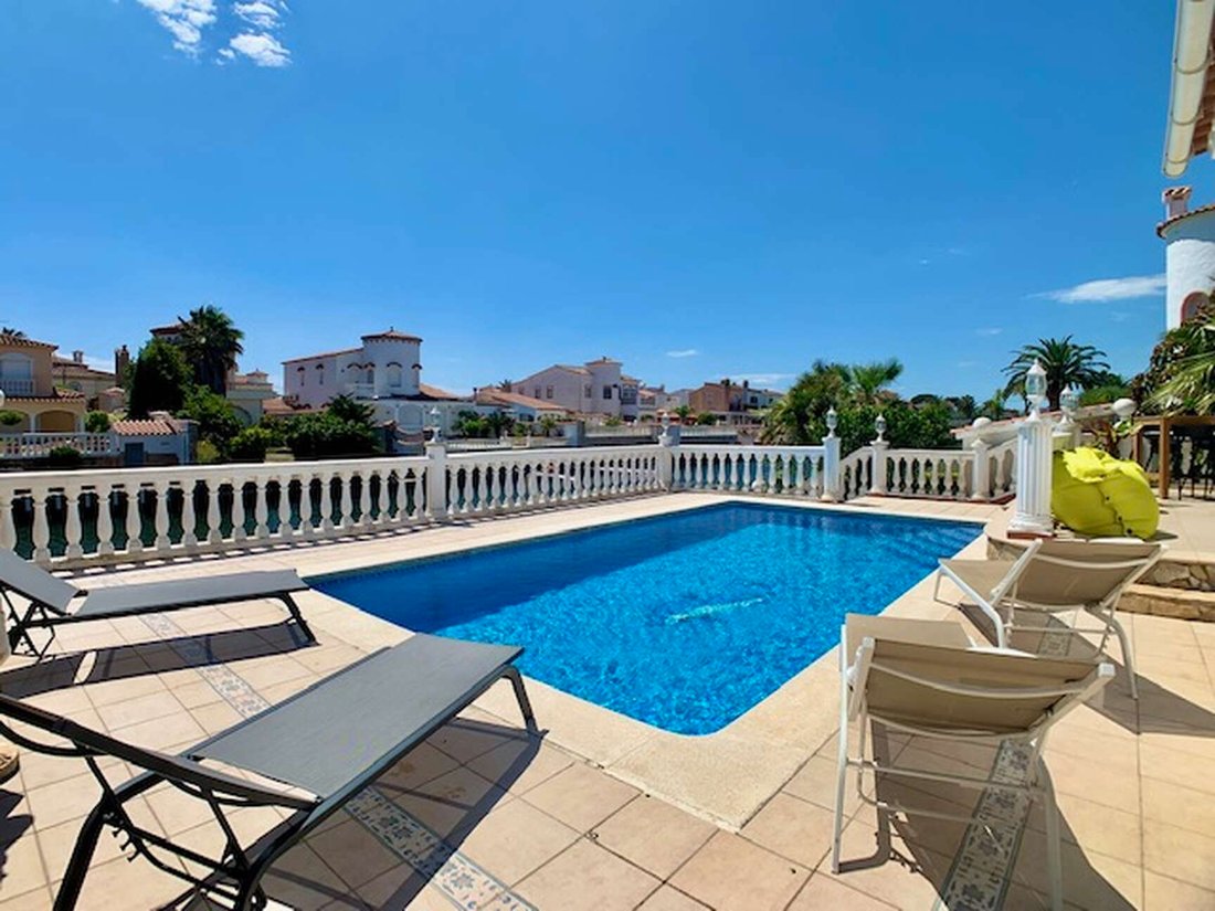 House in Empuriabrava, Catalonia, Spain 3 - 18336963