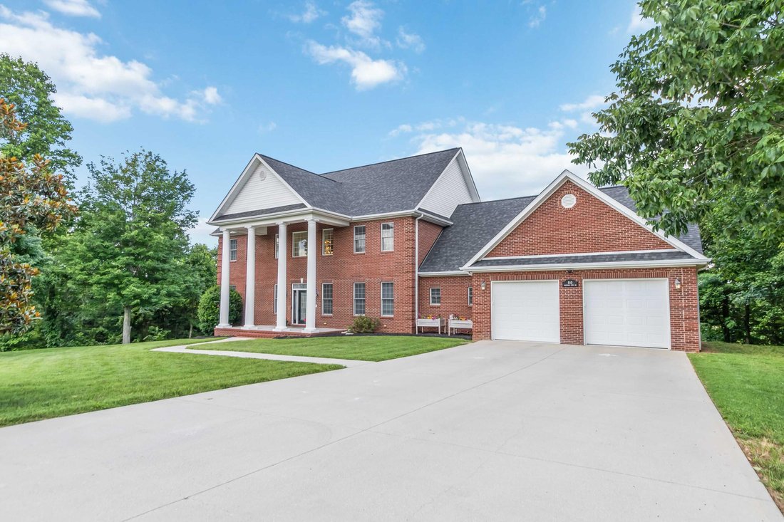 House in Monticello, Kentucky, United States 2 - 18342262