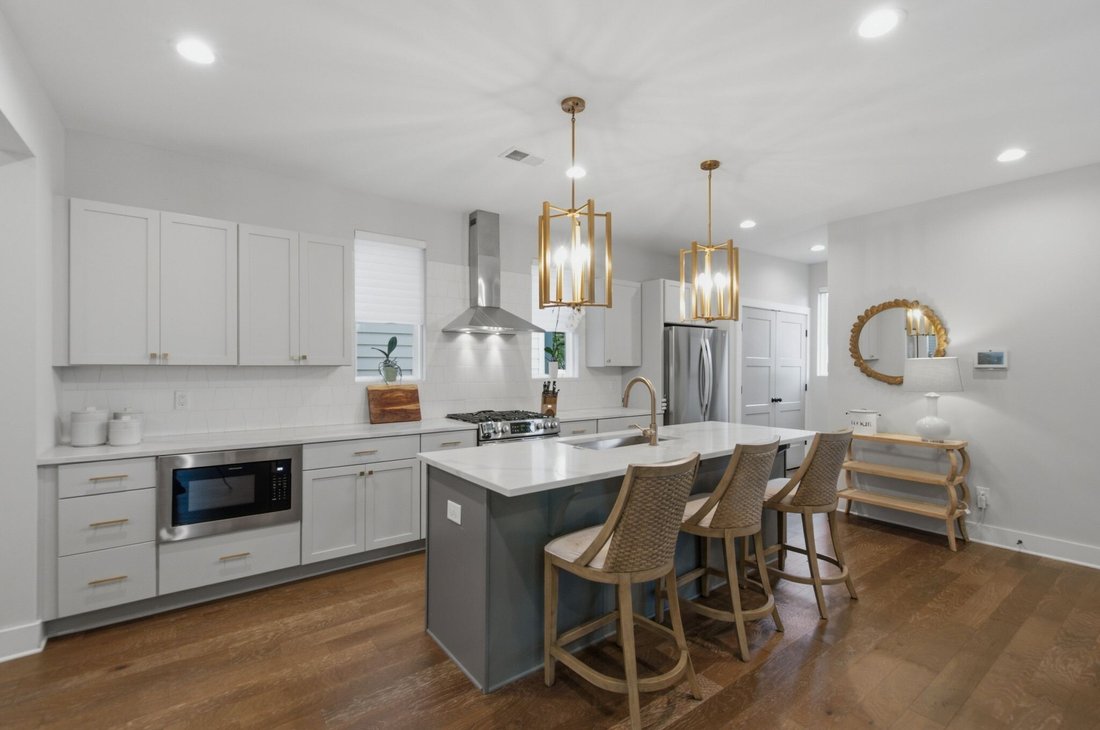 Co Op in Nashville, Tennessee, United States 5 - 18333158