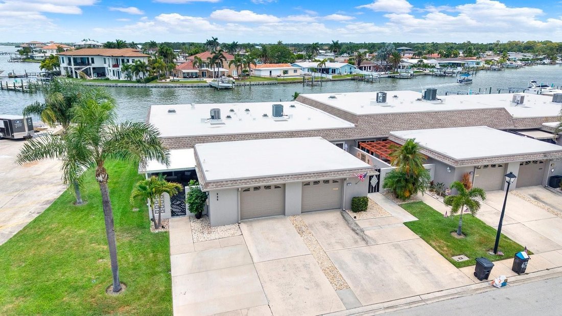 Townhouse in Madeira Beach, Florida, United States 1 - 18330689