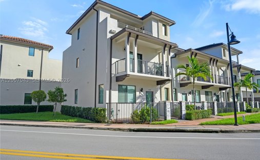 Townhouse in Miami Springs, Florida, United States 1