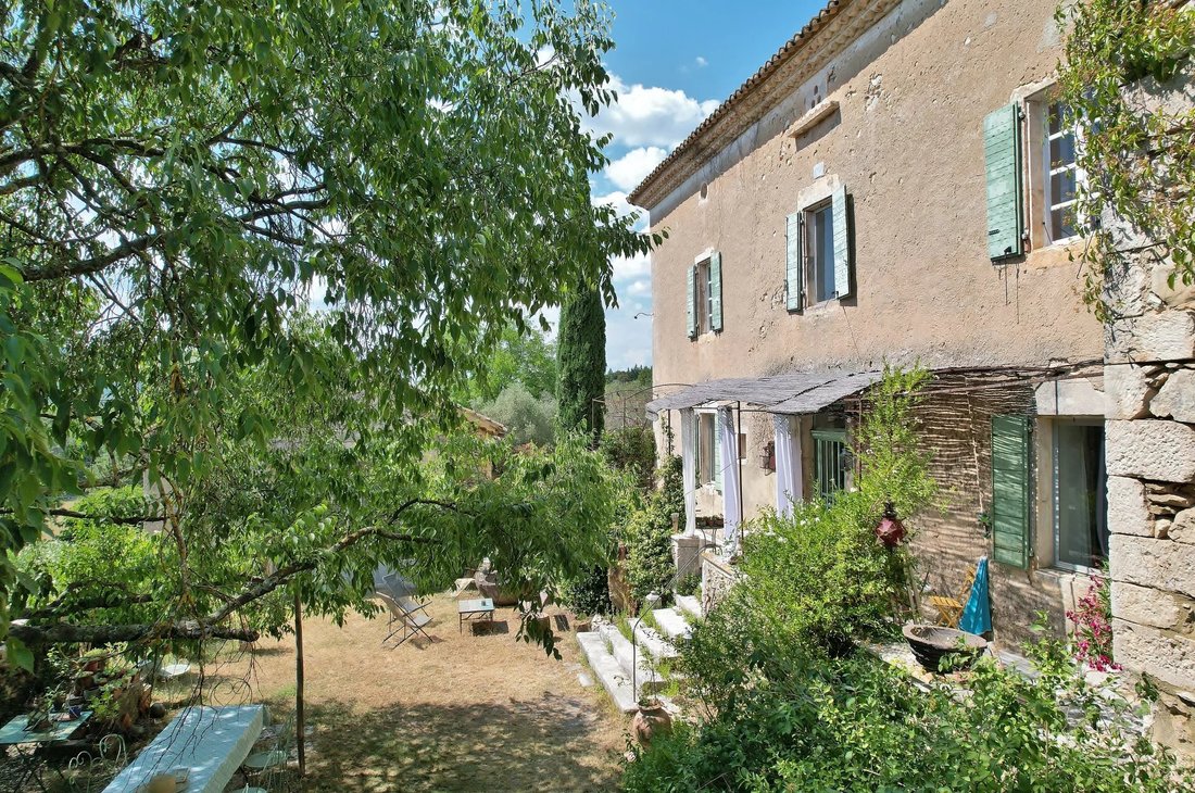 Casa di campagna a Uzès, Occitania, Francia 3 - 18336967