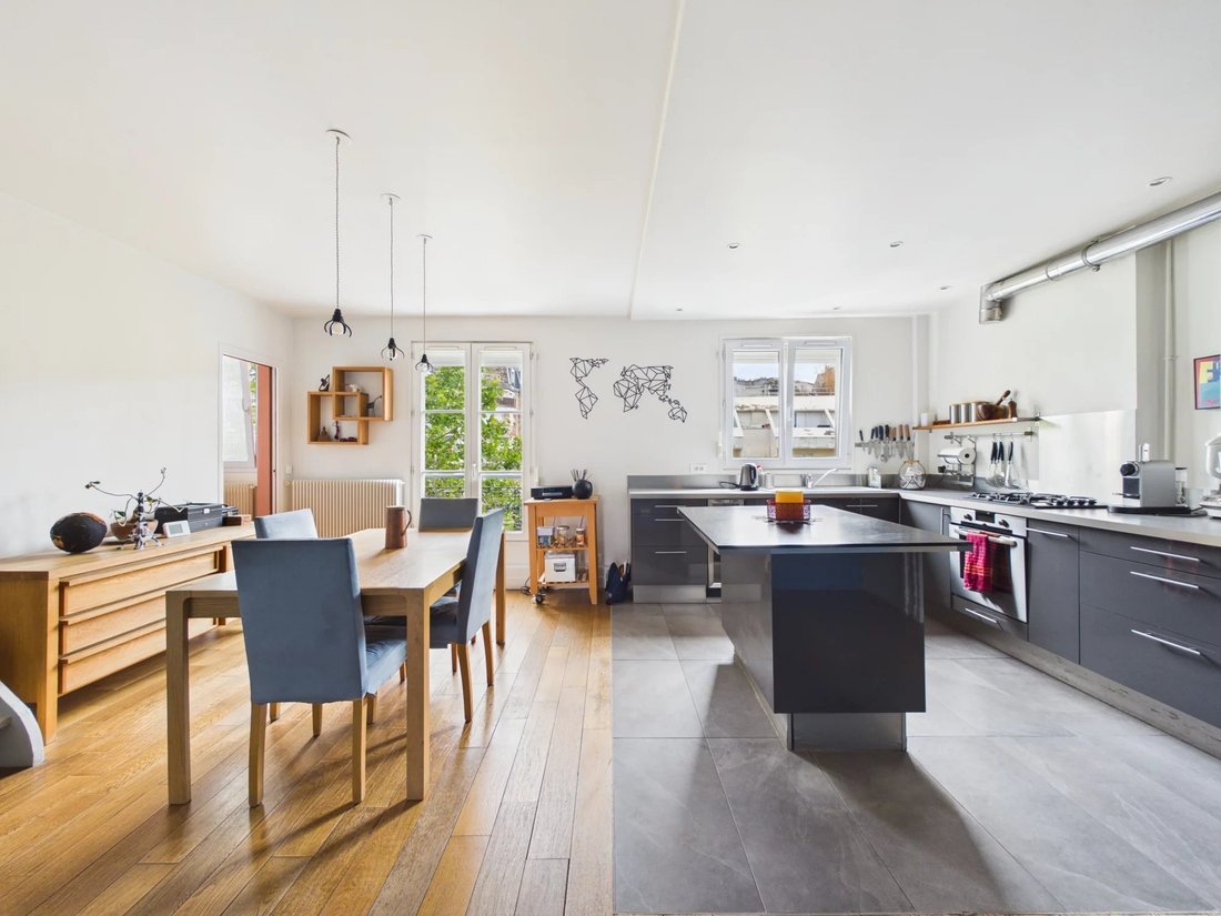 Apartment in Belleville-Saint Maur, Paris 11e Arrondissement, Paris 2 - 18335030