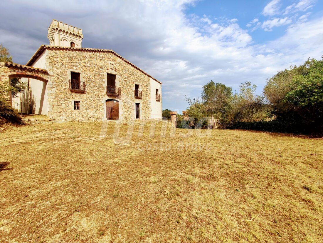Castle in Calonge i Sant Antoni, Catalonia, Spain 2 - 18335124