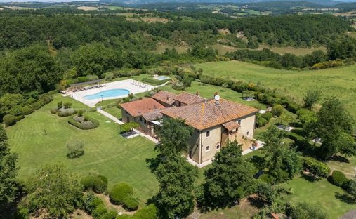 Casa de Campo en Asciano, Toscana, Italia 1