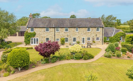 House in Hazelwood, England 1