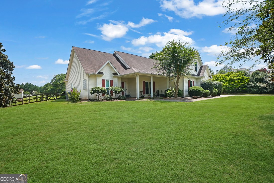 House in Senoia, Georgia, United States 3 - 18340601