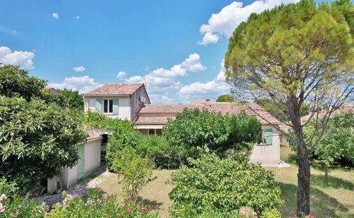 Villa à Uzès, Occitanie, France 1
