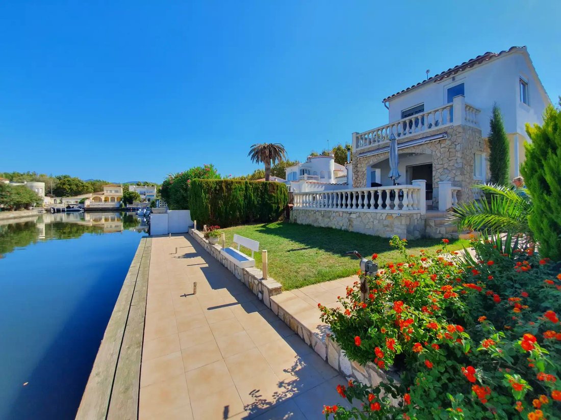 House in Empuriabrava, Catalonia, Spain 1 - 18337346