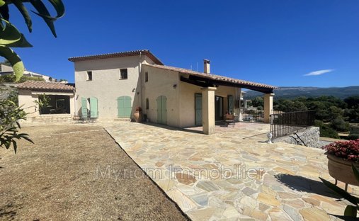 Villa à Nord, Peymeinade, France 1