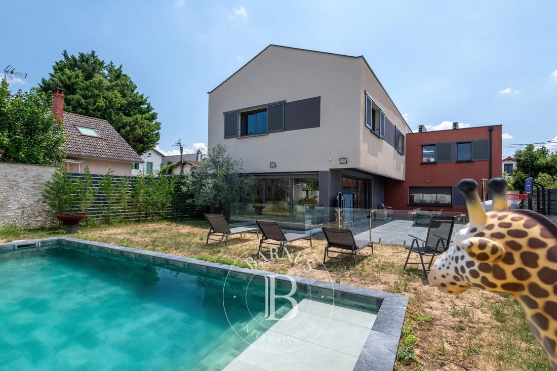 Casa en Villeurbanne, Auvernia-Ródano-Alpes, Francia 2 - 18337023