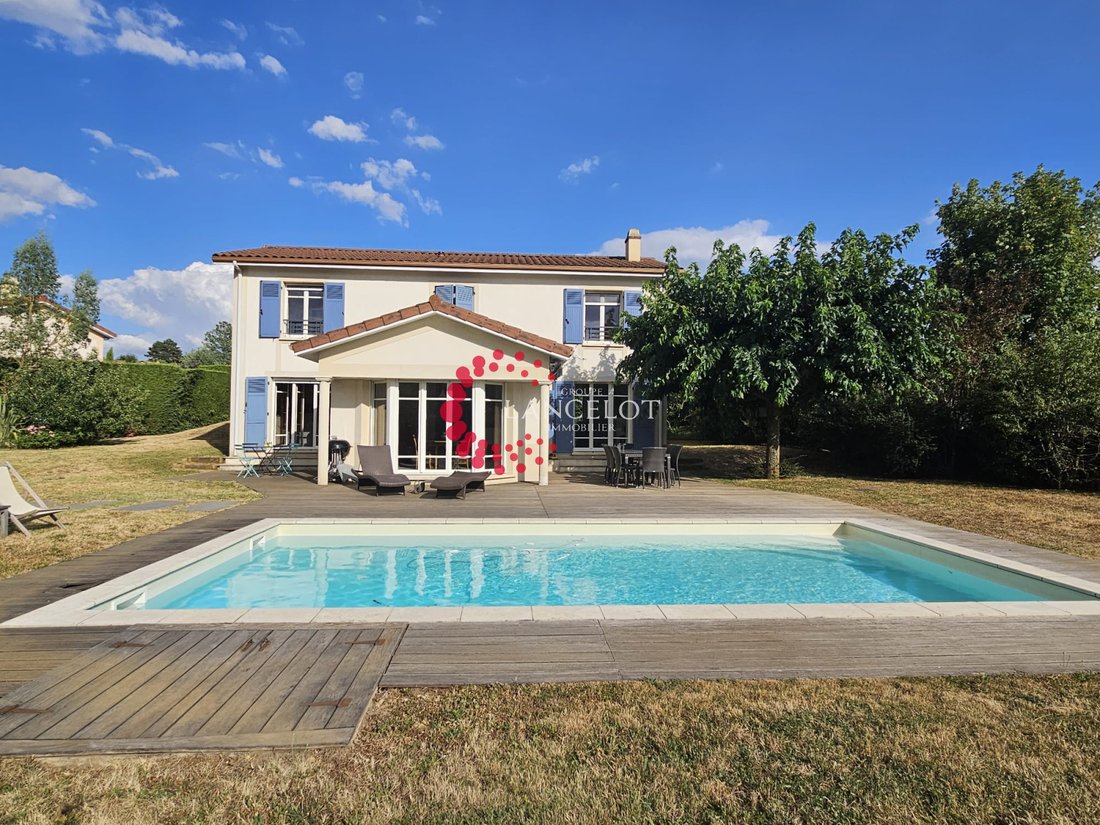 House in Sainte-Foy-lès-Lyon, Auvergne-Rhône-Alpes, France 3 - 17656055