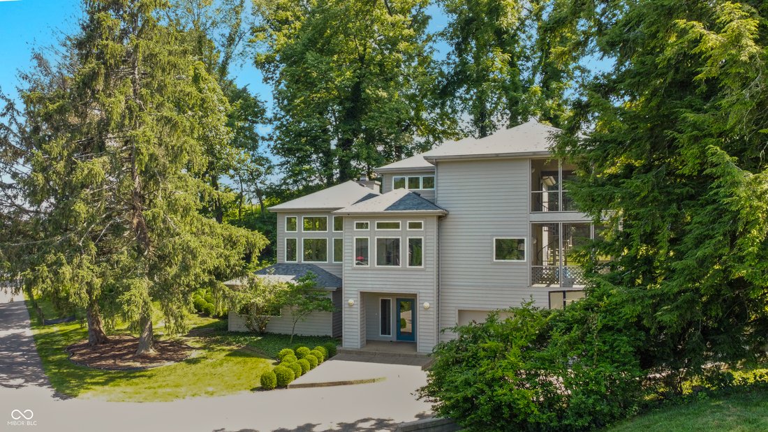 House in Columbus, Indiana, United States 1 - 18343870