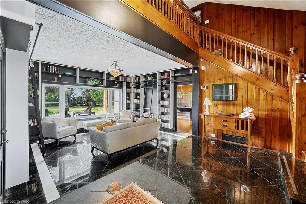 Estate in Fort Erie, Ontario, Canada 5 - 18337336