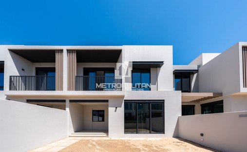 Townhouse in Al Furjan, Dubai, United Arab Emirates 1