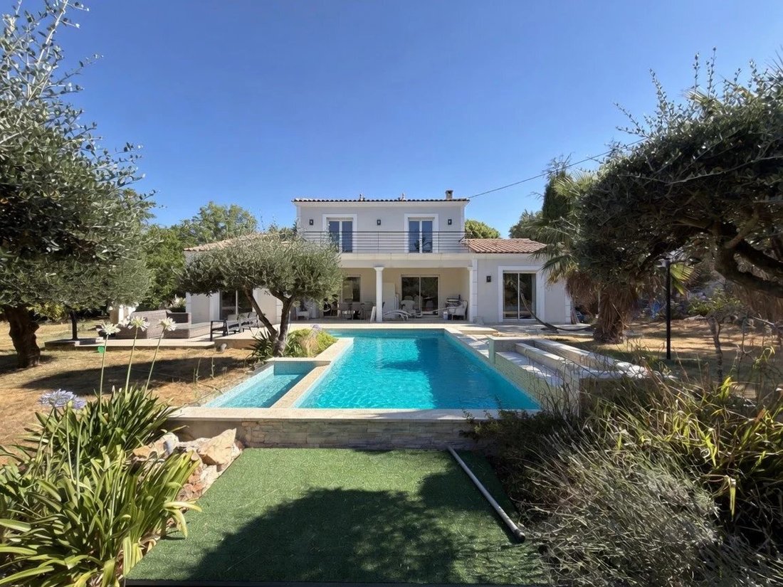 Villa in Saint-Cézaire-sur-Siagne, Provence-Alpes-Côte d'Azur, France 1 - 18325337