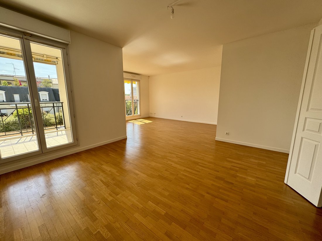 Apartment in Ledru Rollin, Le Perreux-sur-Marne, France 5 - 18340359