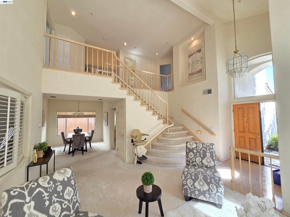 House in Union City, California, United States 4 - 18301741