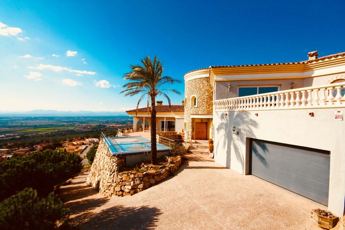 Villa in Palau-saverdera, Catalonia, Spain 3 - 18335904