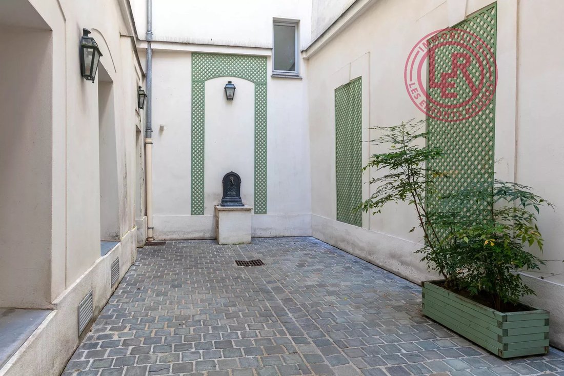 Apartment in Enfants Rouges, Paris 3e Arrondissement, Paris 2 - 18337214