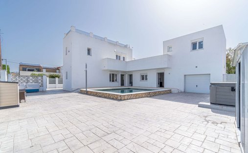 House in Empuriabrava, Catalonia, Spain 1