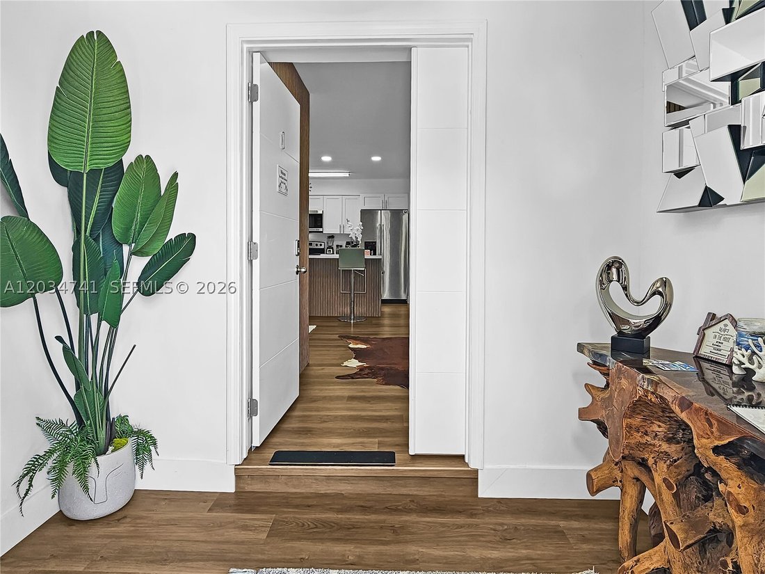 House in Miami, Florida, United States 3 - 18148931