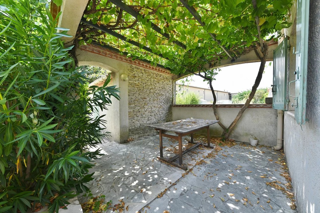 Villa in Uzès, Okzitanien, Frankreich 3 - 18336955