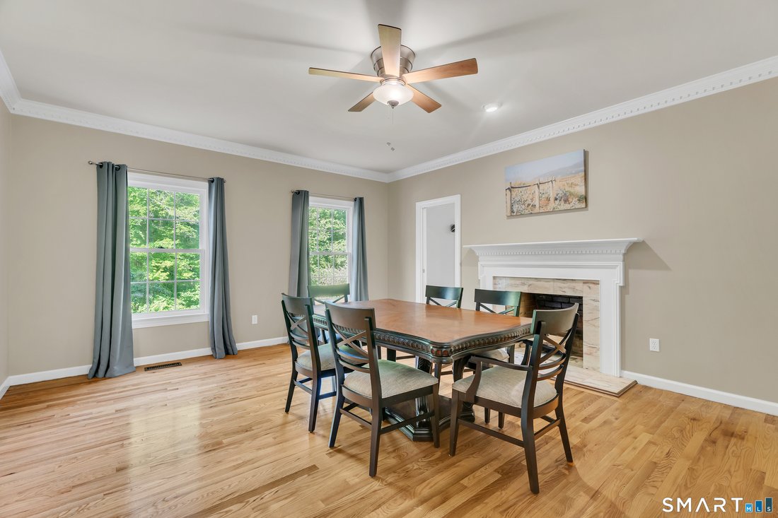 House in Trumbull, Connecticut, United States 5 - 18342070