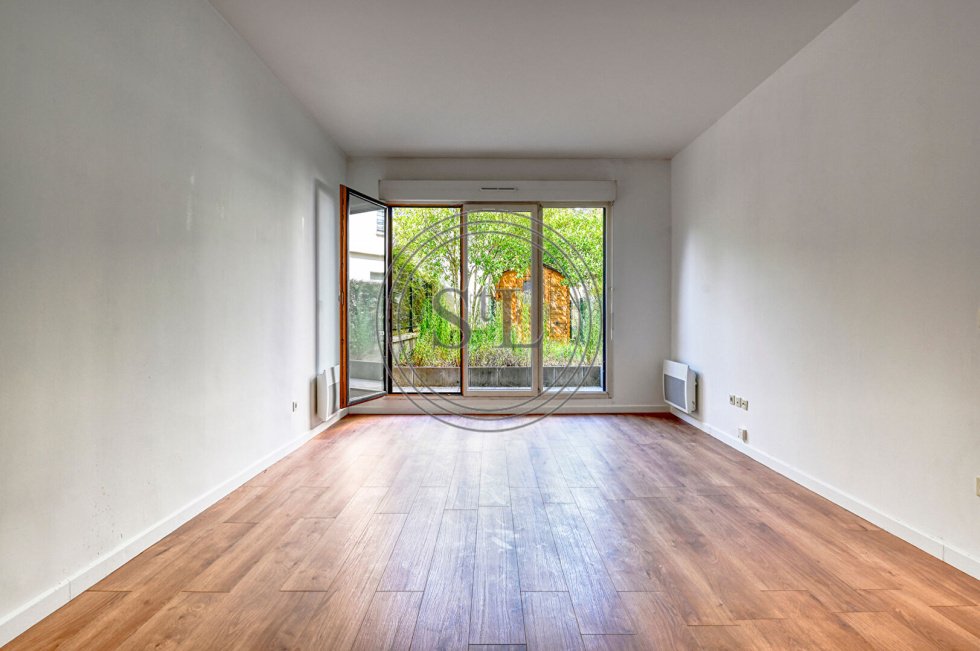 Apartment in Domaine National du Château, Versailles, France 1 - 18342635
