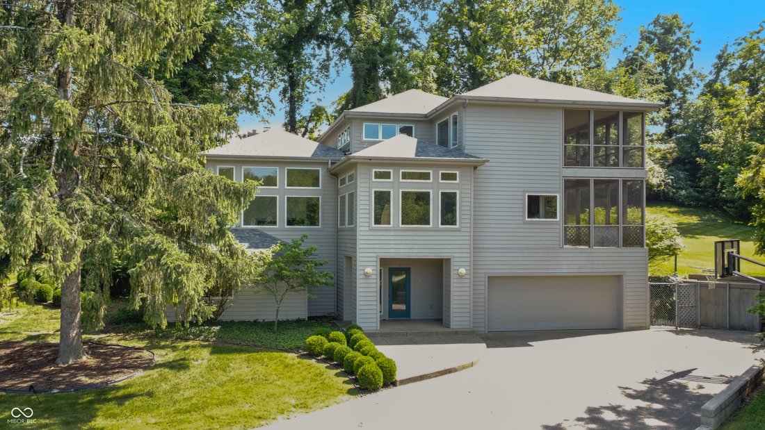 House in Columbus, Indiana, United States 2 - 18343870
