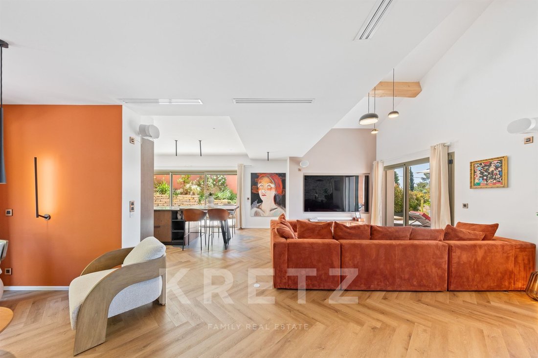 Villa in Carqueiranne, Provence-Alpes-Côte d'Azur, France 2 - 18336280