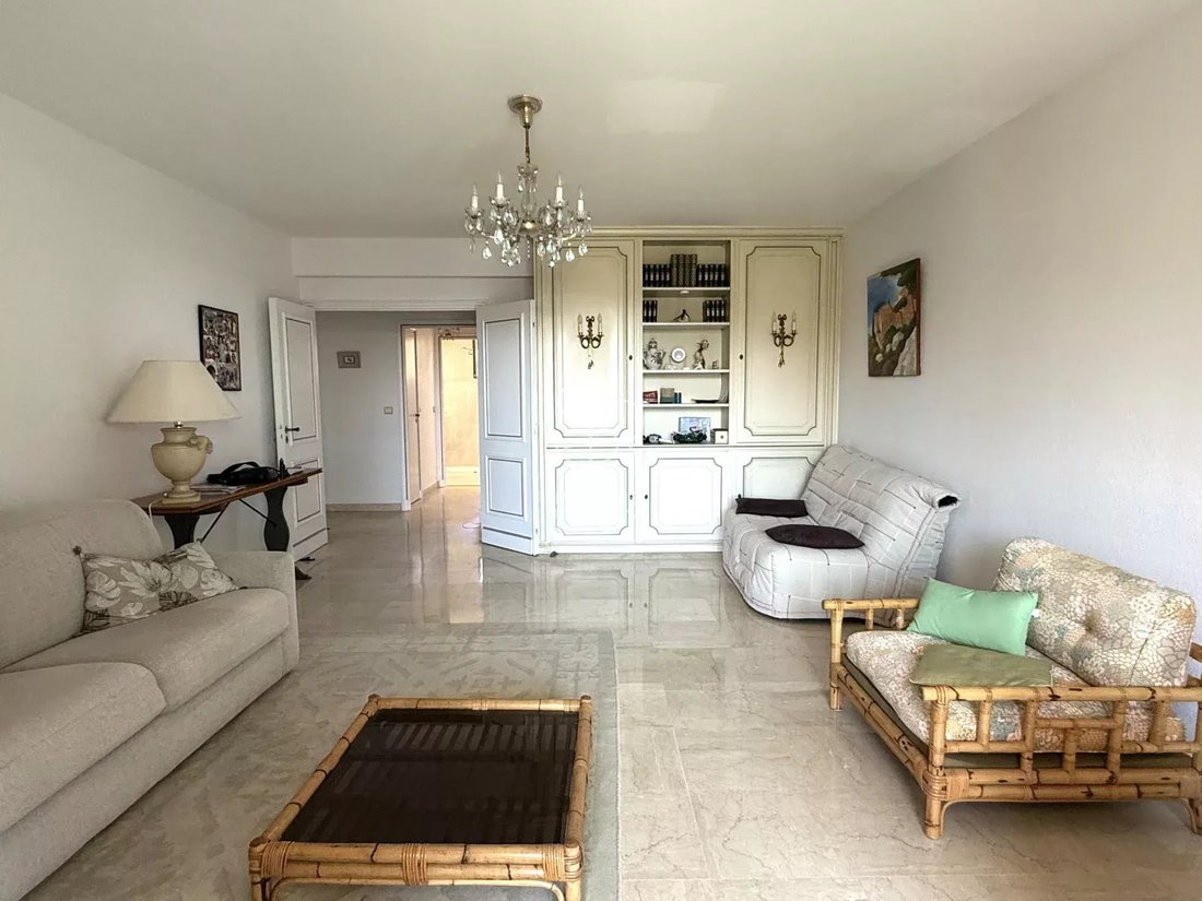Apartment in Vaug, Villeneuve-Loubet, France 2 - 18337209