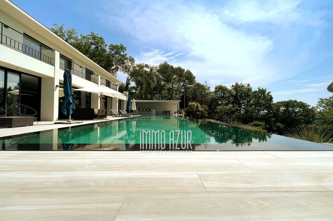 Villa in Tourrettes-sur-Loup, Provence-Alpes-Côte d'Azur, France 1 - 18336268