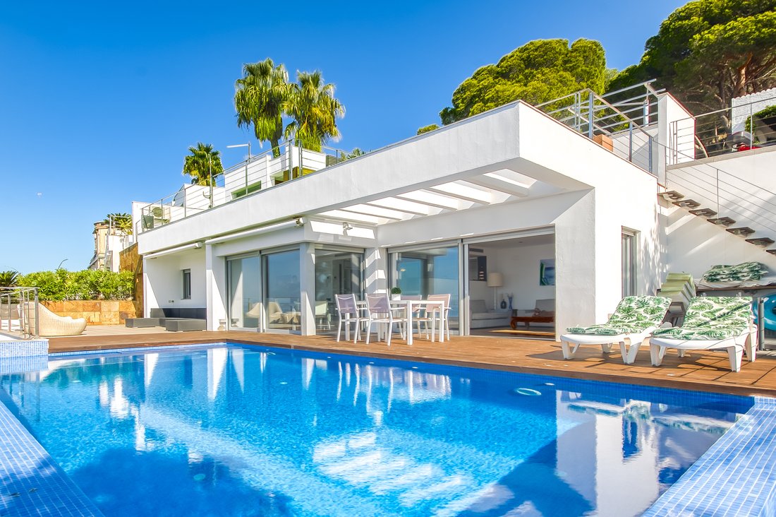Villa in Roses, Catalonia, Spain 3 - 18336829