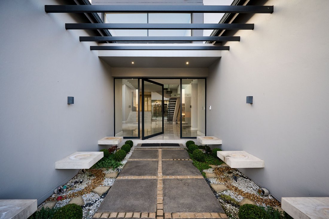 House in Midrand, Gauteng, South Africa 4 - 16613268